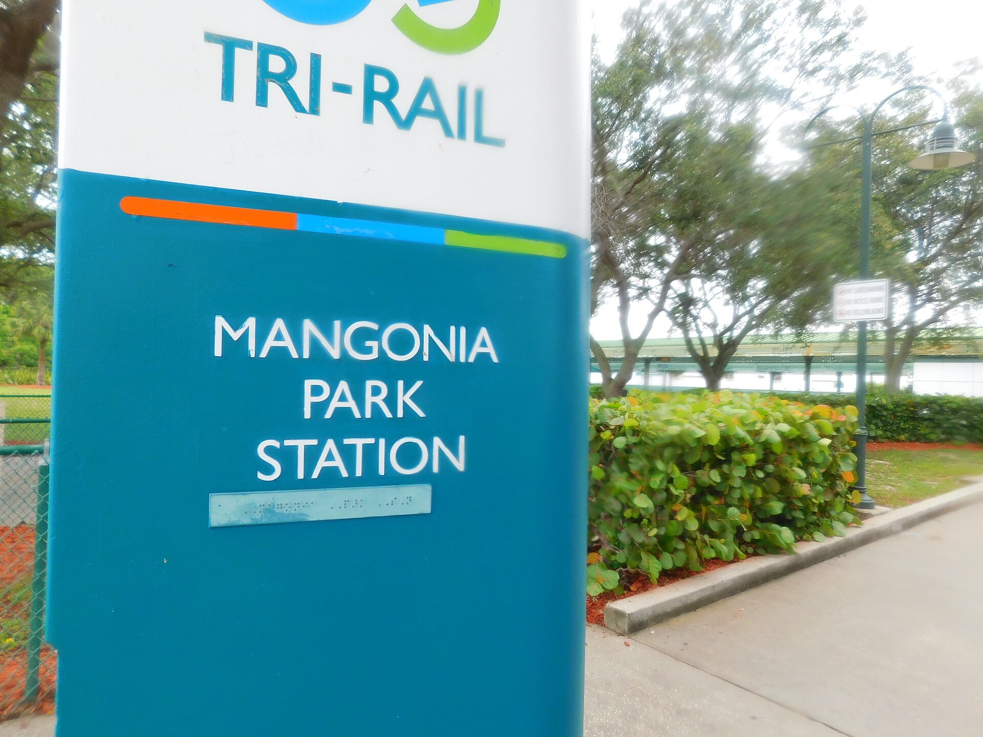 Mangonia Park luxury real estate in Florida